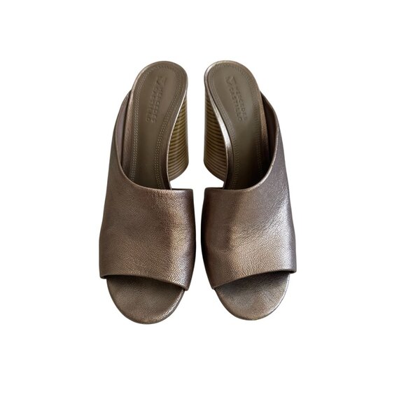 MERCEDES CASTILLO Pewter Metallic Leather Sandals Size 9.5 - Picture 3 of 12